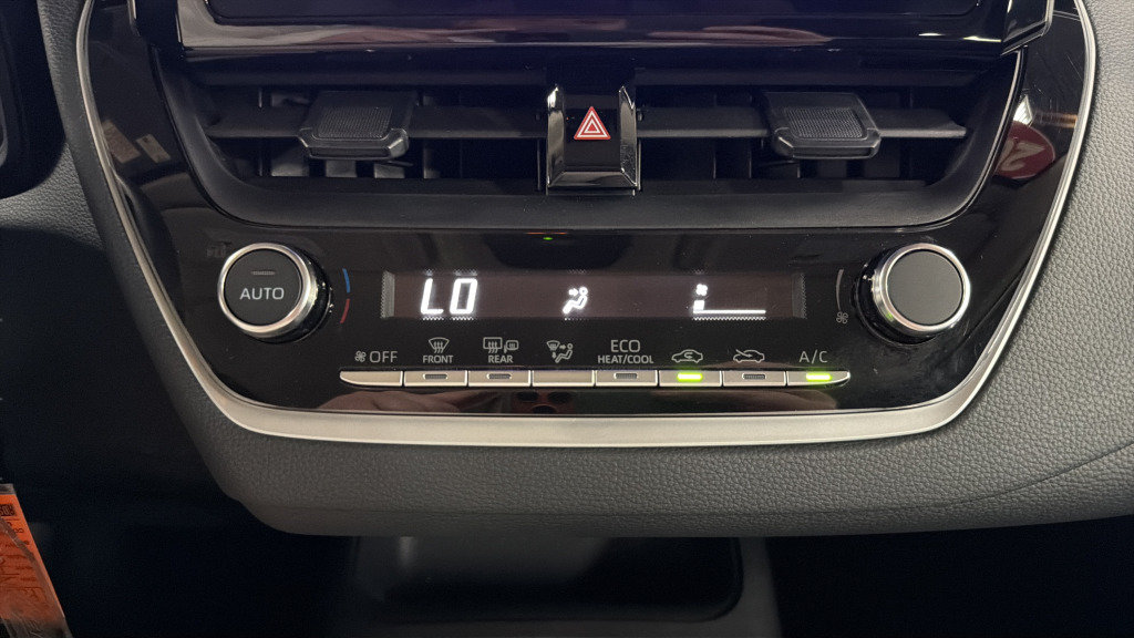 Used 2026 Toyota Corolla LE FWD image 27