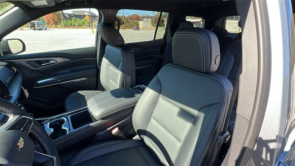 New 2026 Chevrolet Traverse LT w/ Driver Confidence Package image 15