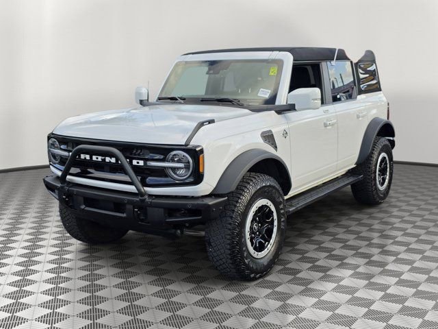 Certified 2023 Ford Bronco Outer Banks w/ Sasquatch Package AWD/4WD image 3