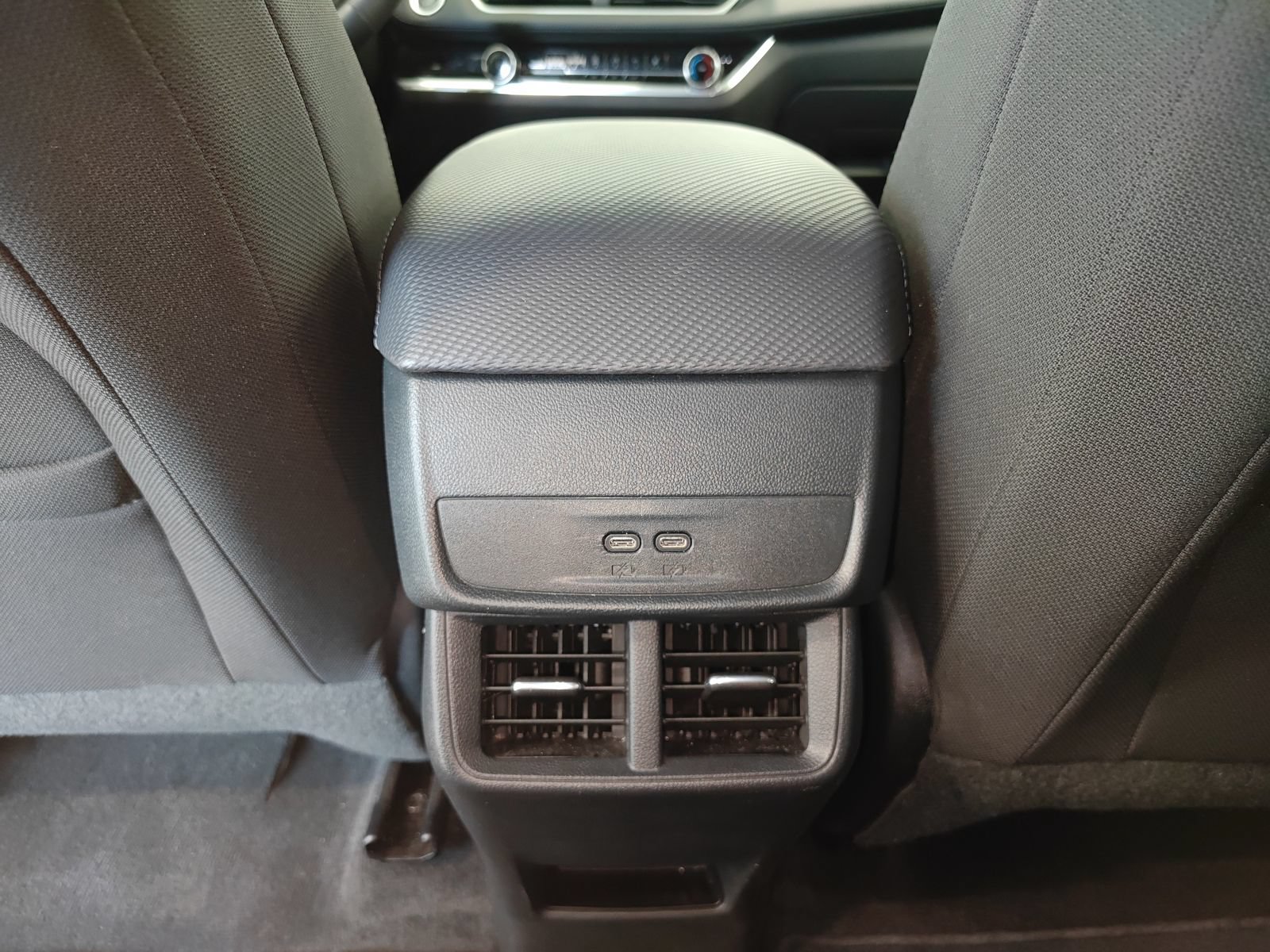 Used 2026 Chevrolet Equinox LT AWD/4WD image 26