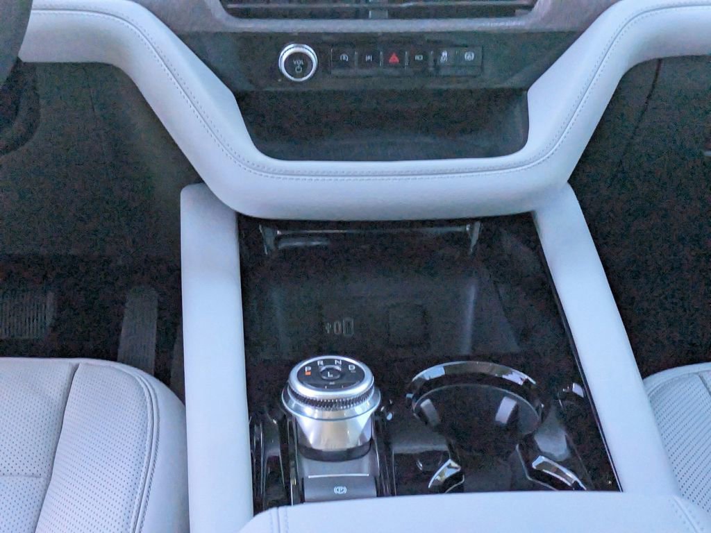 New 2026 Ford Explorer Platinum image 22