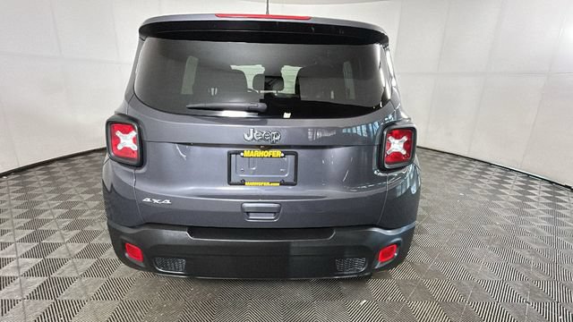 Used 2023 Jeep Renegade Latitude AWD/4WD video 3