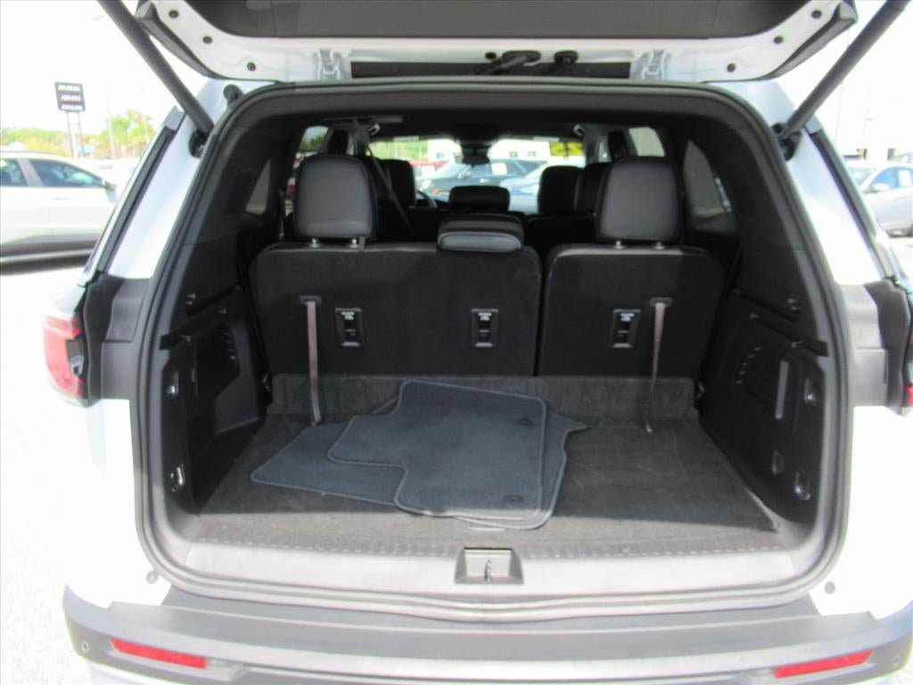 Used 2025 GMC Acadia Elevation FWD image 32