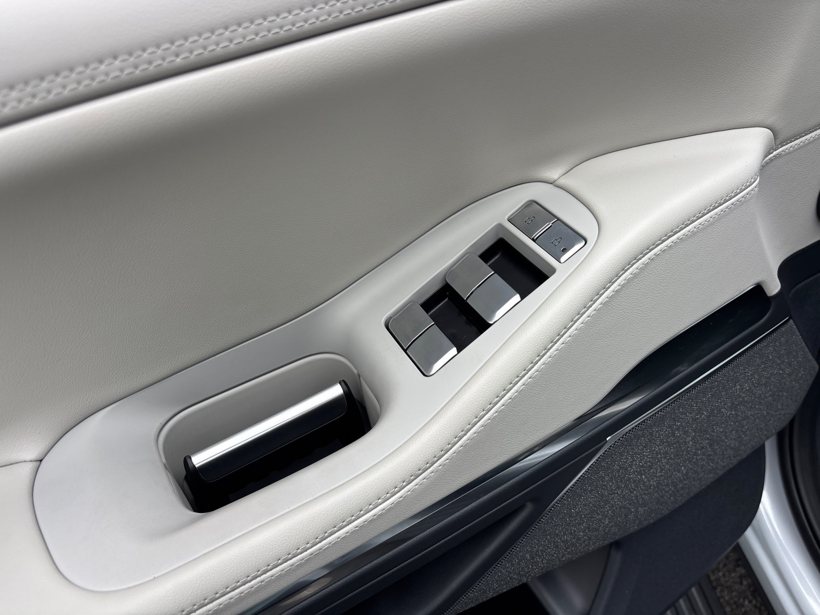 New 2026 Lincoln Navigator Reserve AWD/4WD image 12