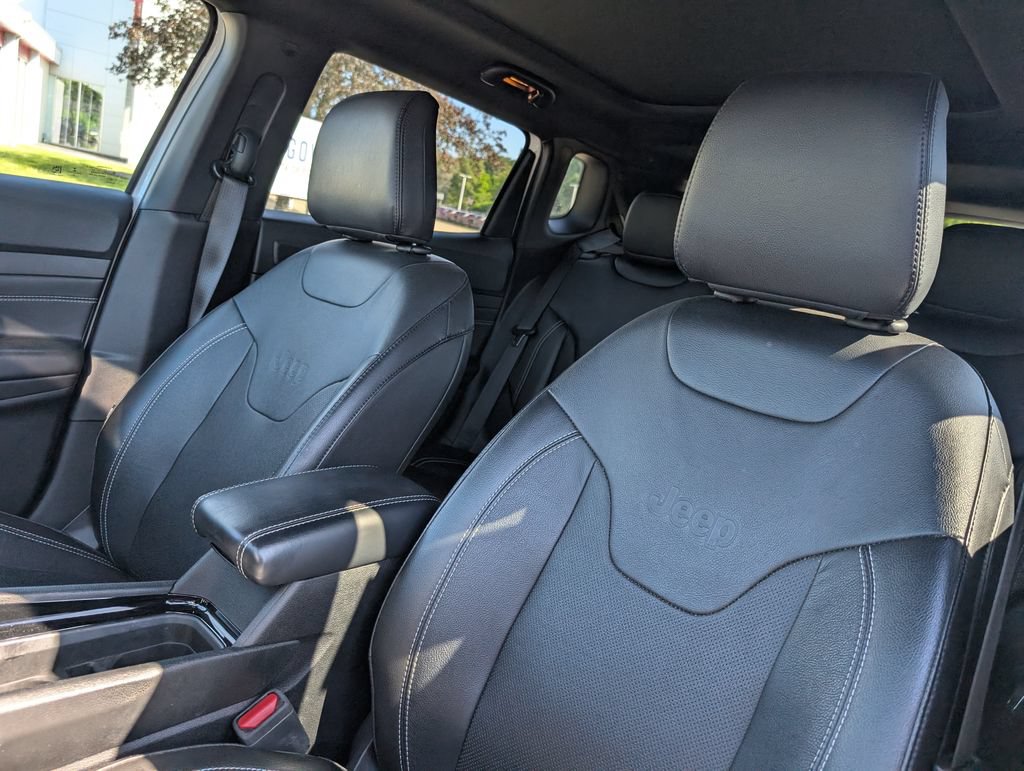 Used 2022 Jeep Compass High Altitude AWD/4WD image 19