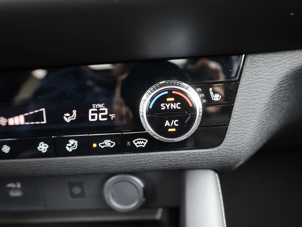 New 2025 Mitsubishi Outlander SE image 46