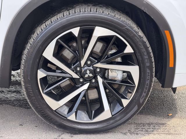 Used 2024 Mitsubishi Outlander SEL Black Edition image 7