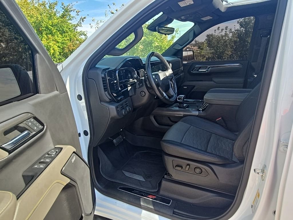 Used 2023 Chevrolet Silverado 1500 ZR2 w/ Technology Package image 30