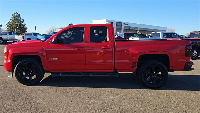 Used 2017 Chevrolet Silverado 1500 LT w/ Rally 2 Edition image 6
