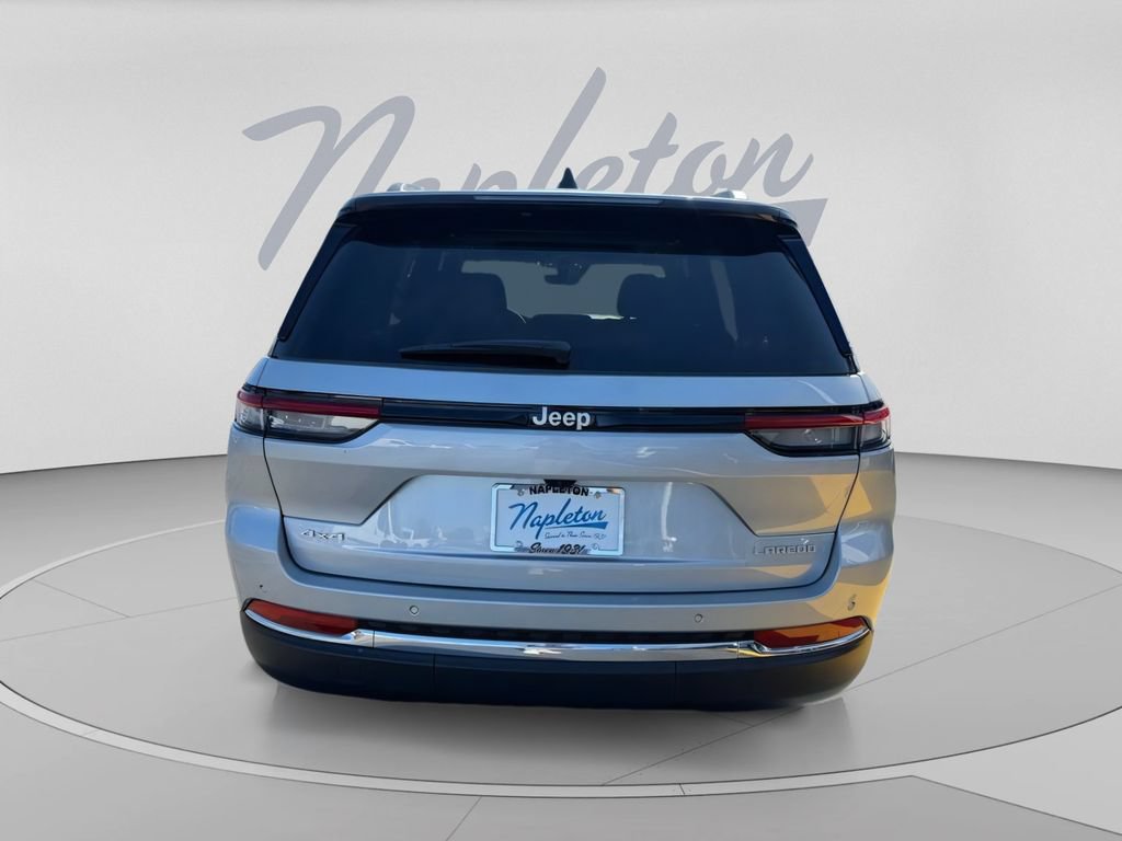 New 2026 Jeep Grand Cherokee Laredo X AWD/4WD image 9