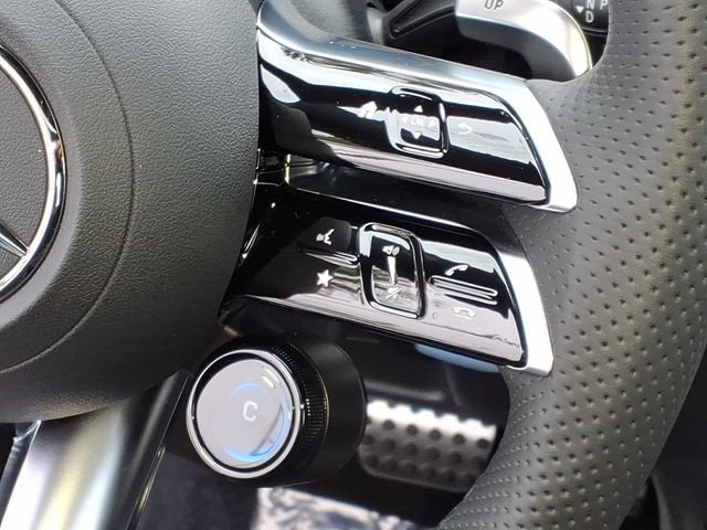 New 2026 Mercedes-Benz GLA 35 AMG 4MATIC image 10
