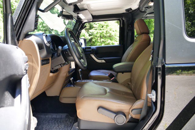Used 2014 Jeep Wrangler Rubicon w/ Power Convenience Group AWD/4WD image 23