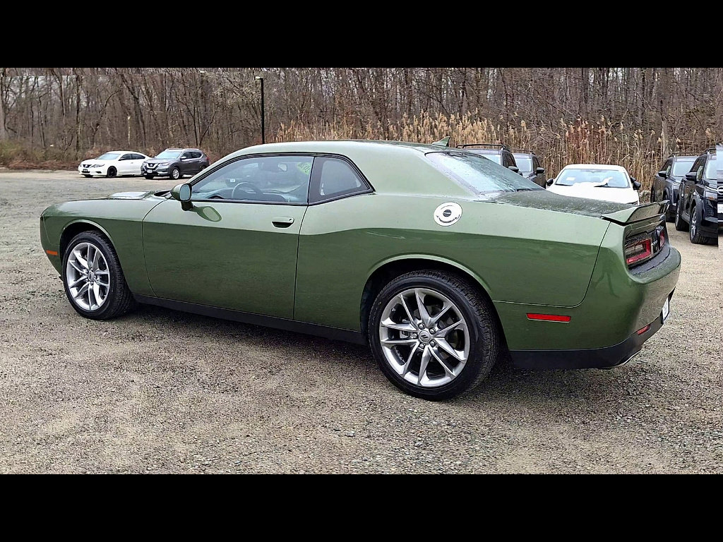 Used 2022 Dodge Challenger SXT w/ Plus Package image 6