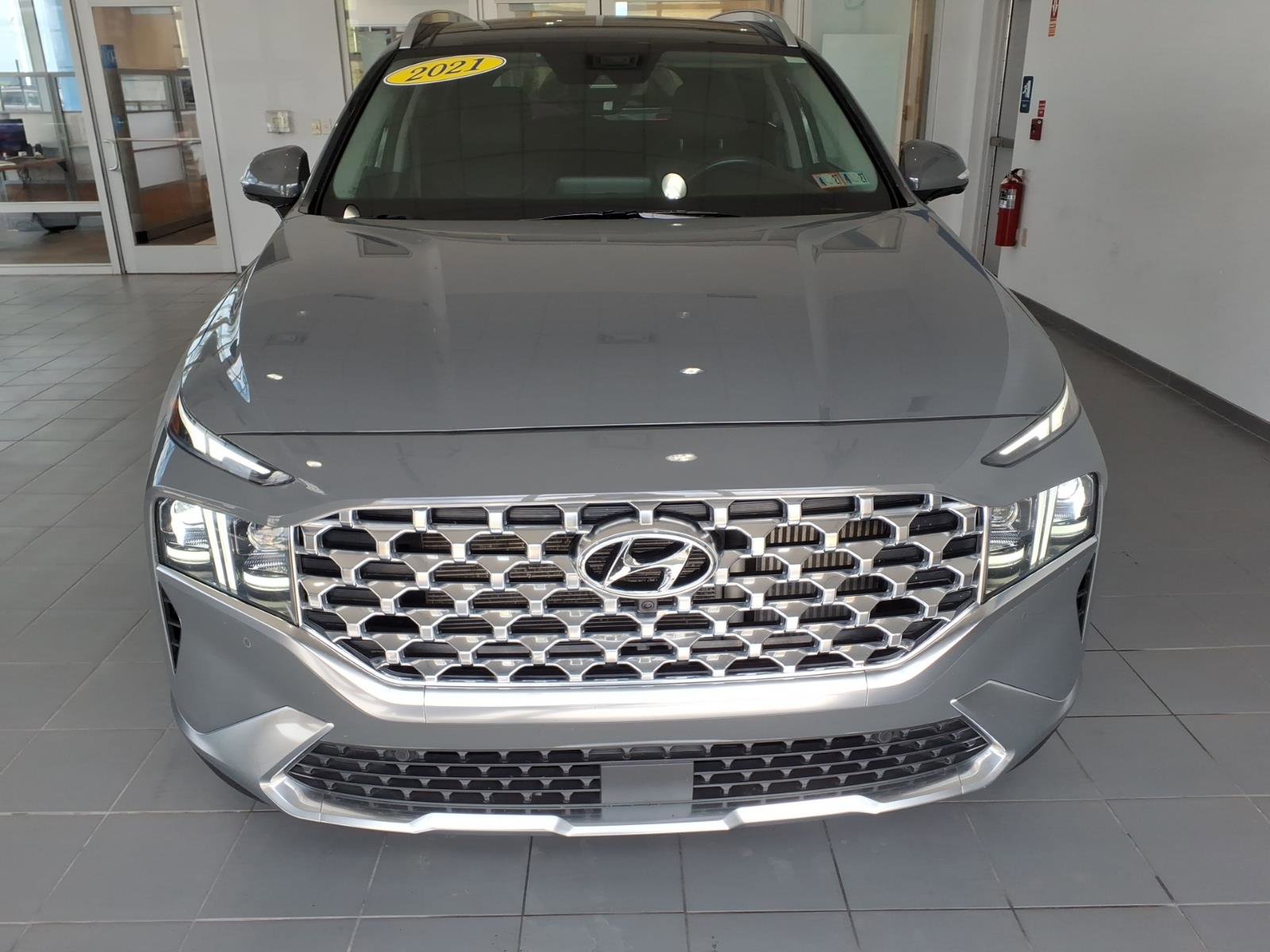 Used 2021 Hyundai Santa Fe Limited AWD/4WD image 2
