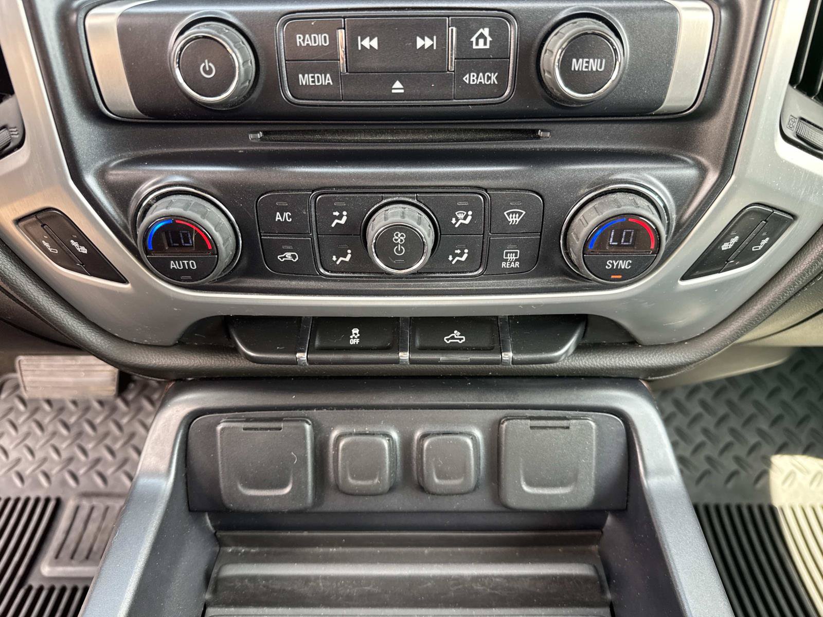 Used 2015 GMC Sierra 1500 SLE w/ SLE Value Package RWD image 31