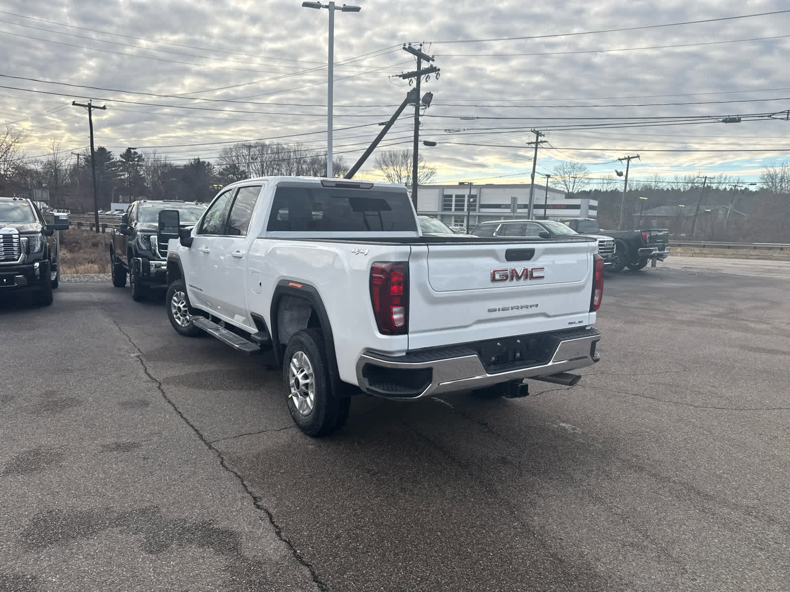 New 2026 GMC Sierra 2500 SLE w/ SLE Value Package; image 5