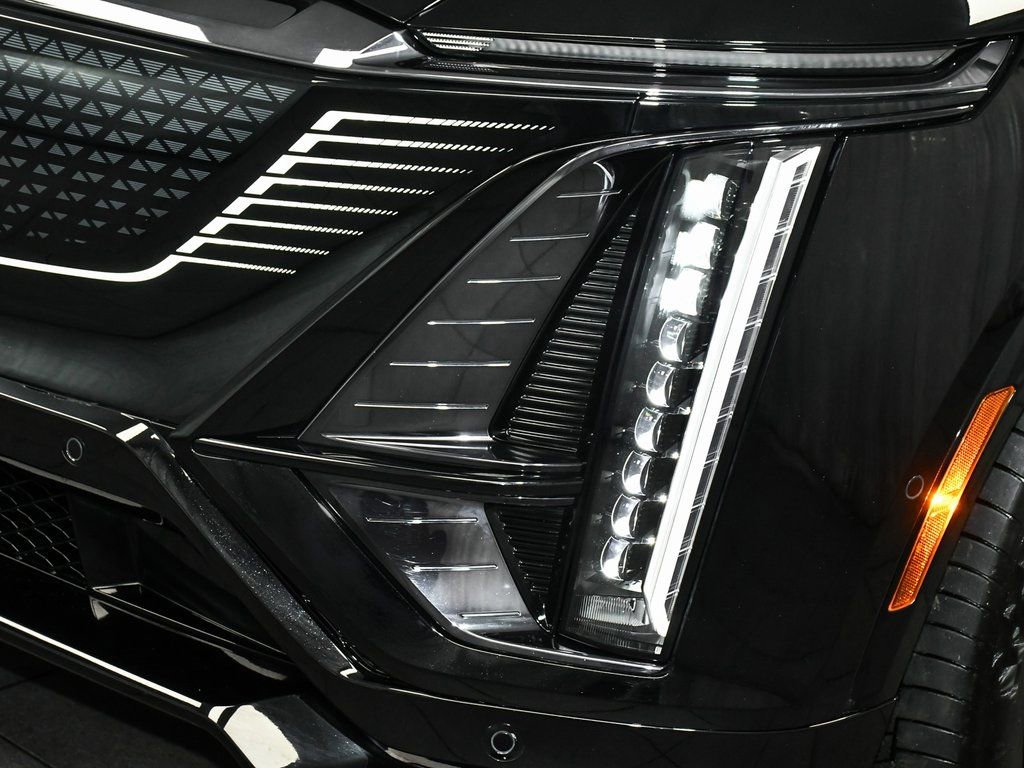 Used 2026 Cadillac Lyriq V image 77