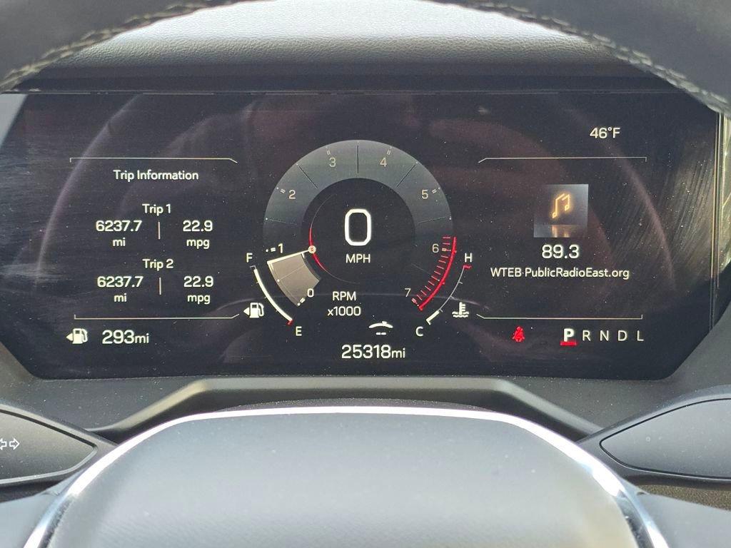 Used 2025 GMC Acadia Elevation image 17