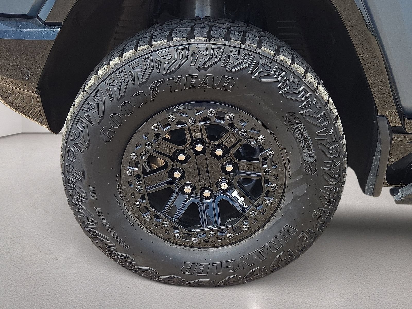 Used 2024 GMC Hummer EV 3X w/ Omega Edition AWD/4WD image 10