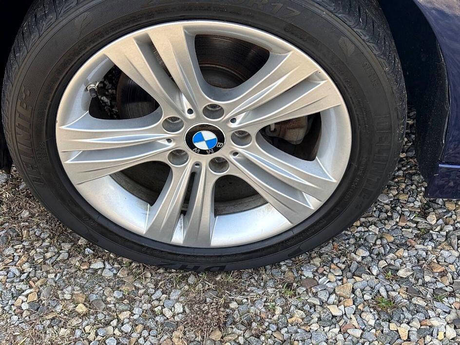 Used 2017 BMW 330i xDrive Sedan image 11