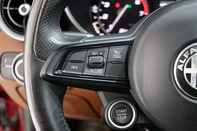 Used 2020 Alfa Romeo Giulia Ti w/ Active Blind Spot Package image 19