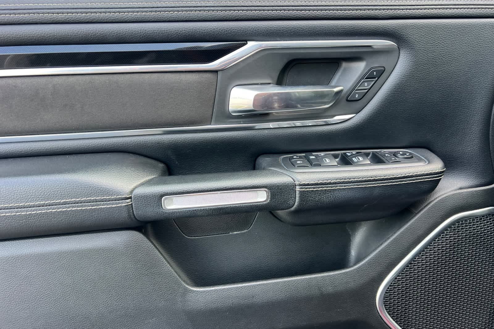 Used 2019 RAM 1500 Laramie w/ Sport Appearance Package image 17