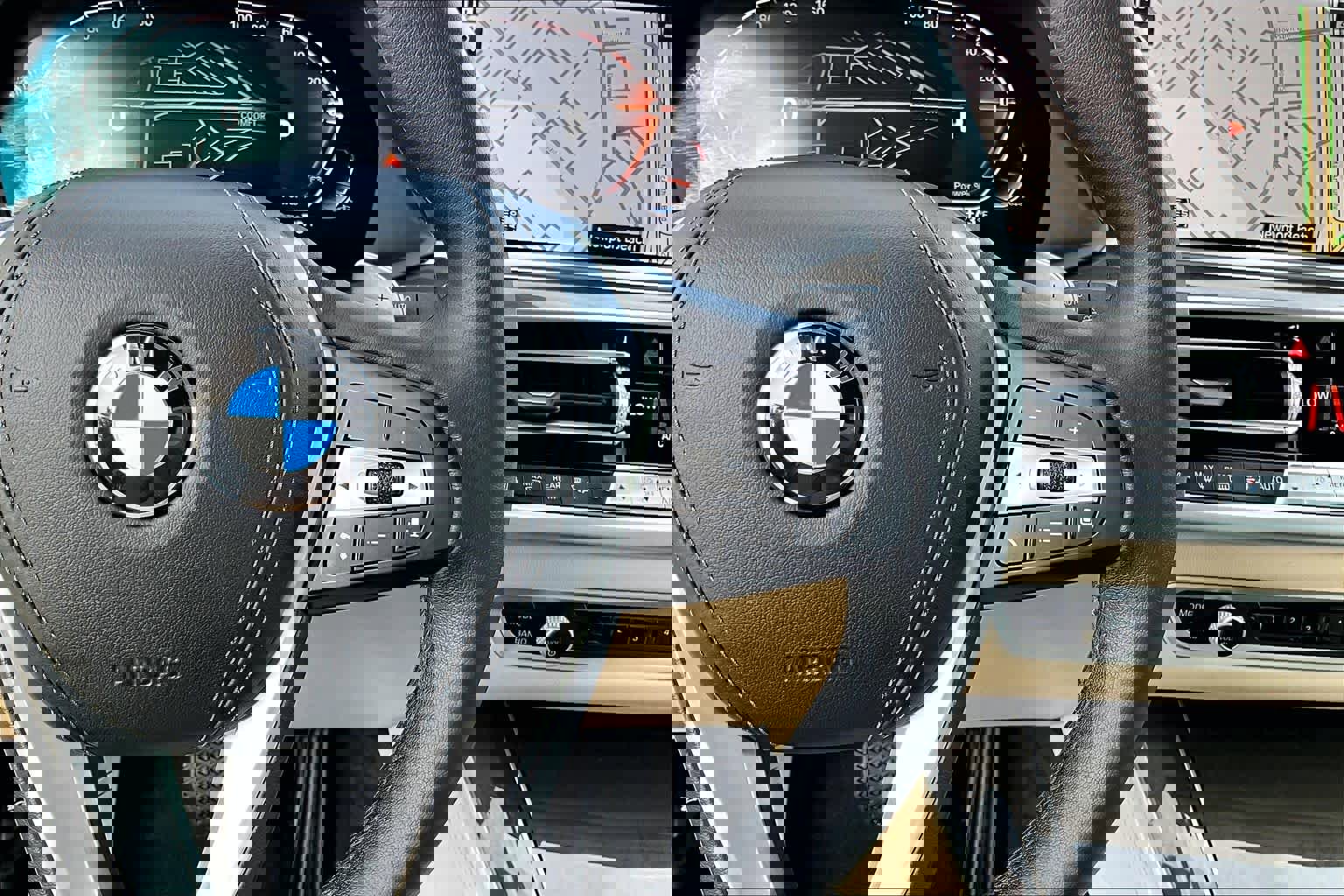 Used 2022 BMW X5 sDrive40i w/ Parking Assistance Package RWD image 23