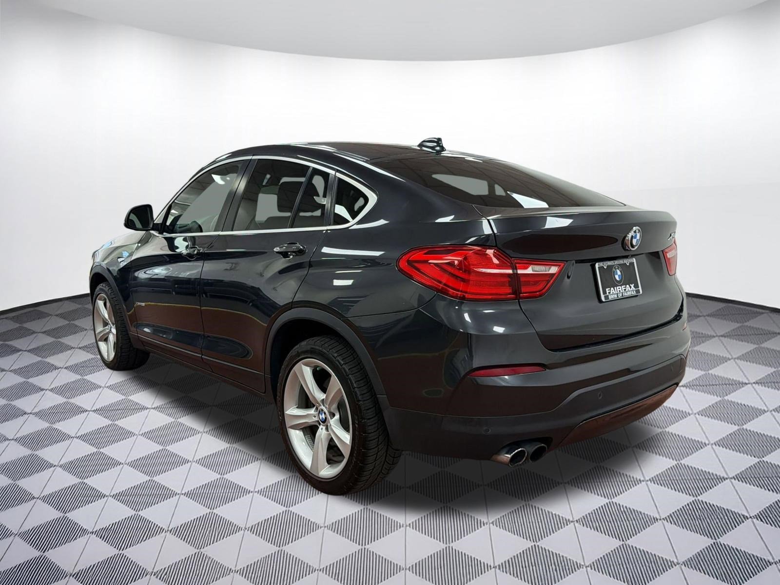 Used 2015 BMW X4 xDrive28i image 3