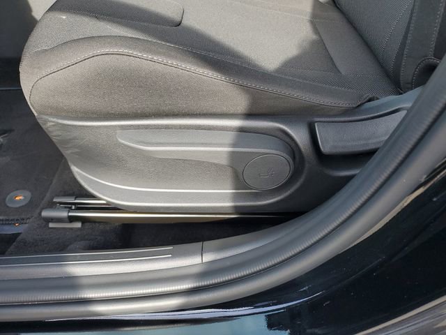 Used 2024 Hyundai Elantra SE image 19