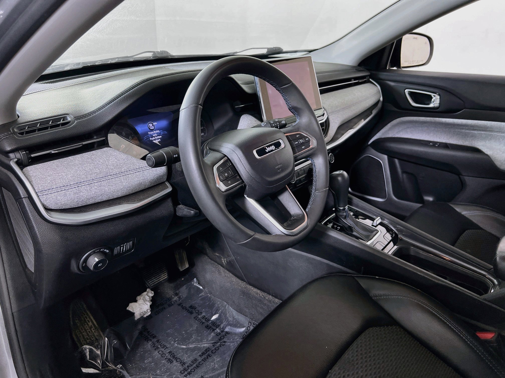 Used 2022 Jeep Compass Latitude AWD/4WD image 9