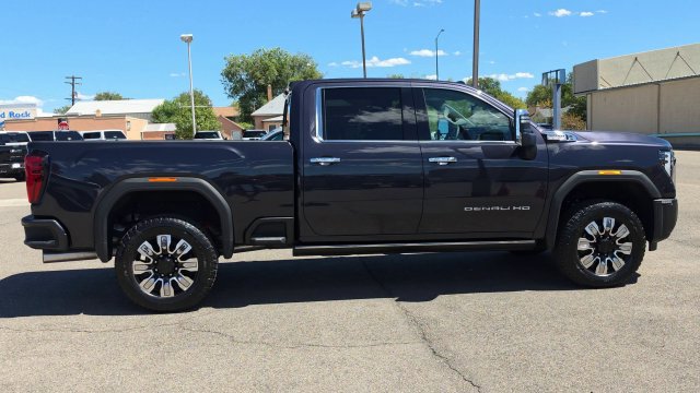 New 2026 GMC Sierra 3500 Denali w/ Denali Reserve Package AWD/4WD image 11