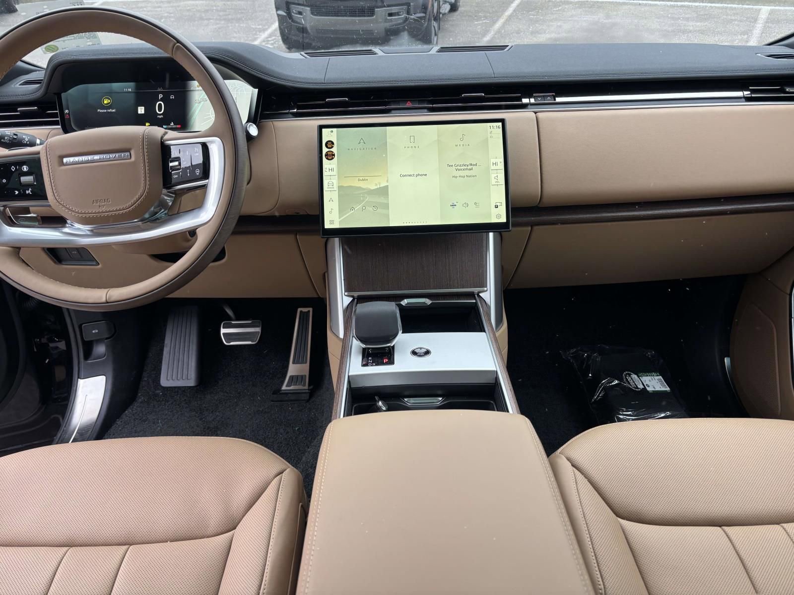 New 2026 Land Rover Range Rover SE image 23