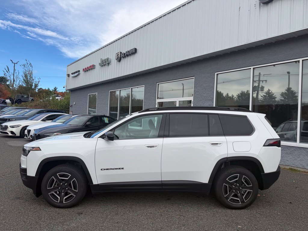 Used 2026 Jeep Cherokee Limited AWD/4WD image 2
