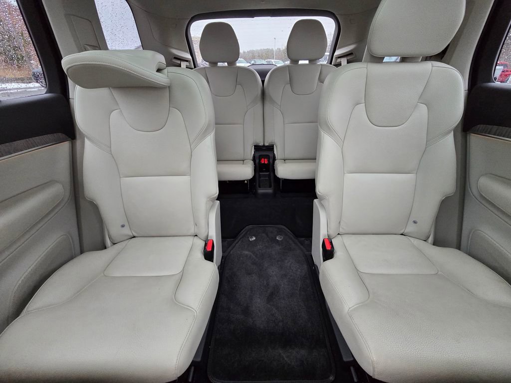 Used 2023 Volvo XC90 B6 Plus w/ Protection Package Premier image 44