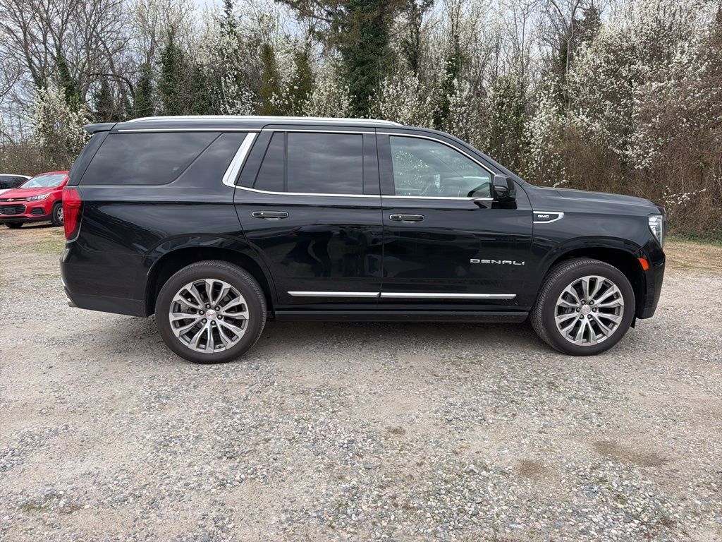 Used 2021 GMC Yukon Denali w/ Denali Ultimate Package AWD/4WD image 3