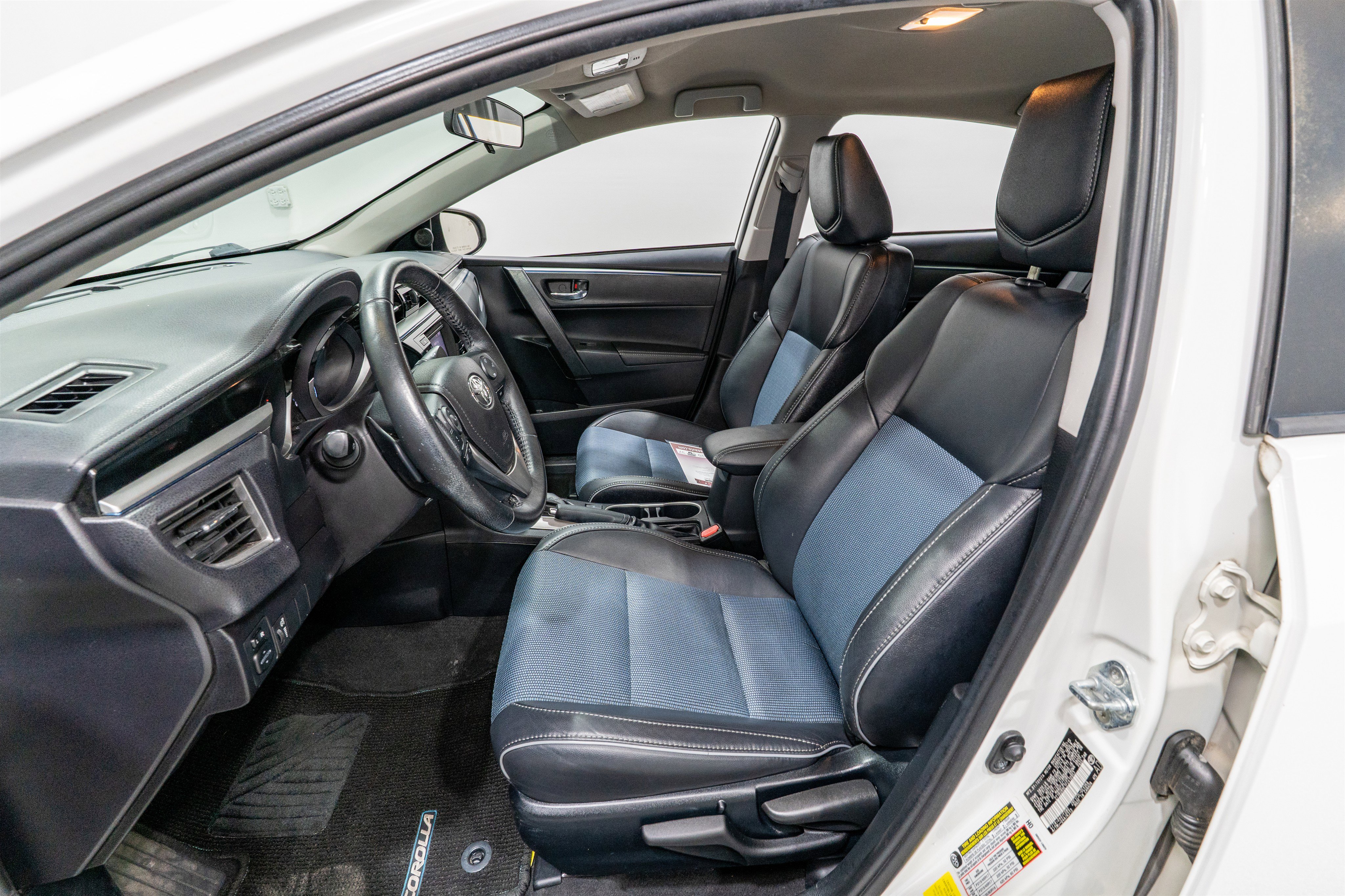 Used 2015 Toyota Corolla S image 14