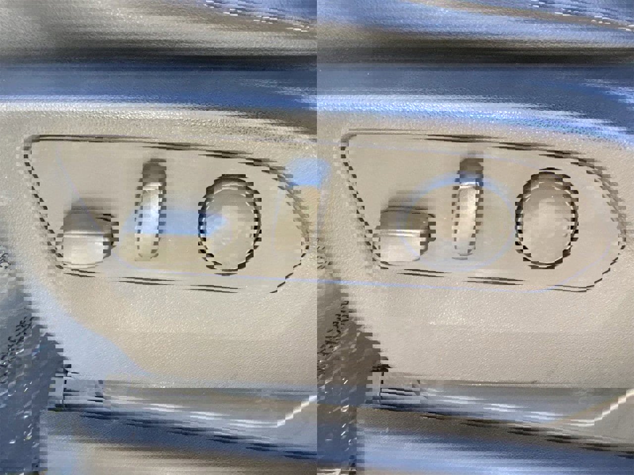 Used 2023 Chevrolet Suburban Z71 w/ Luxury Package image 21