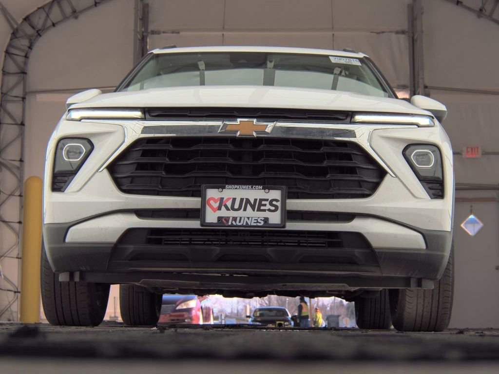 Used 2025 Chevrolet TrailBlazer LT image 12