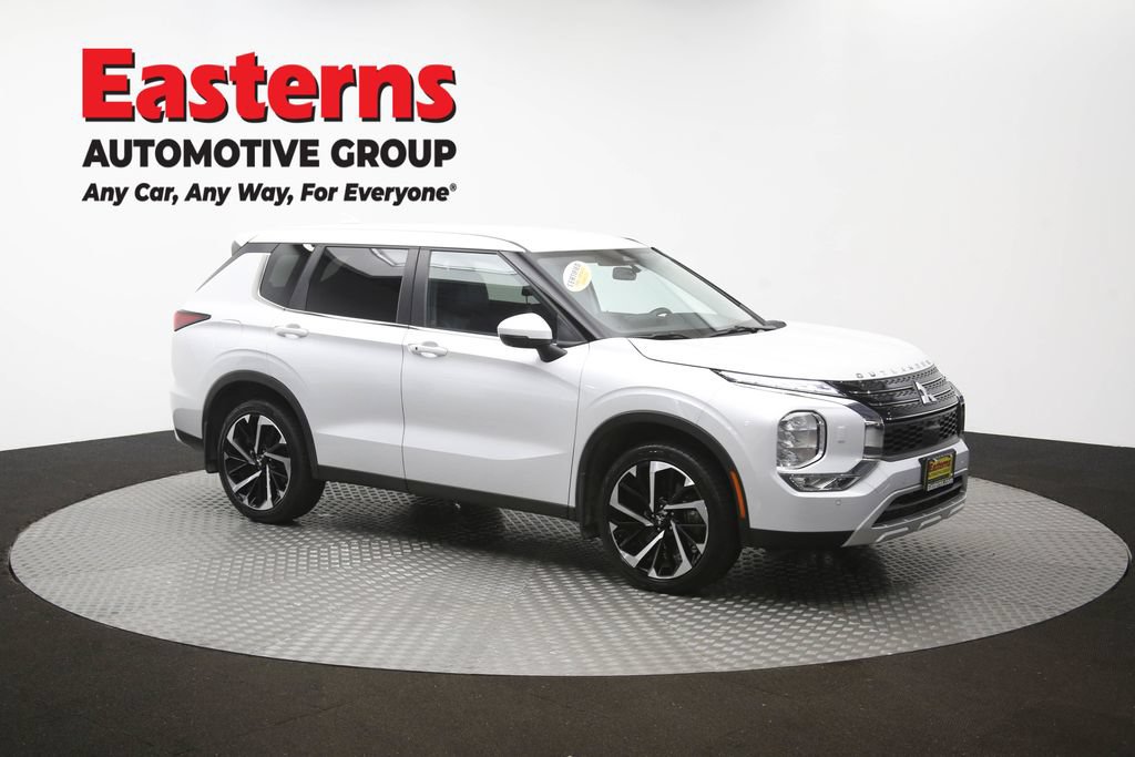 Used 2024 Mitsubishi Outlander SE AWD/4WD image 47