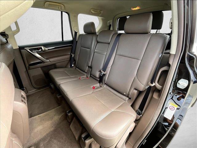 Used 2017 Lexus GX 460 w/ Navigation Package AWD/4WD image 28