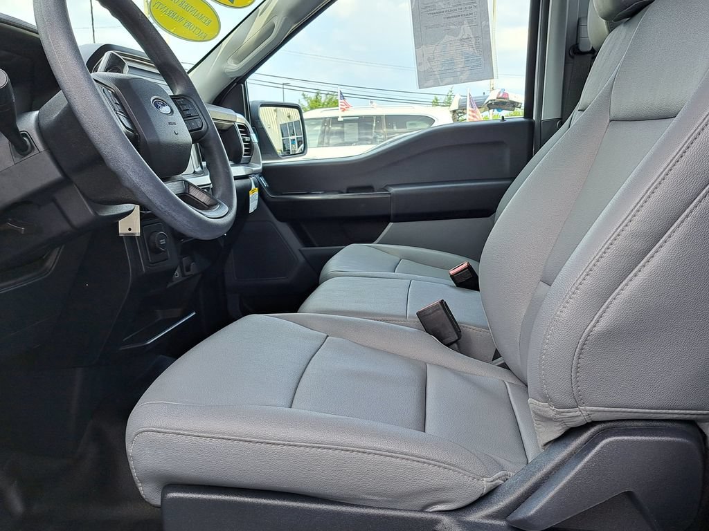 Used 2025 Ford F150 XL RWD image 14