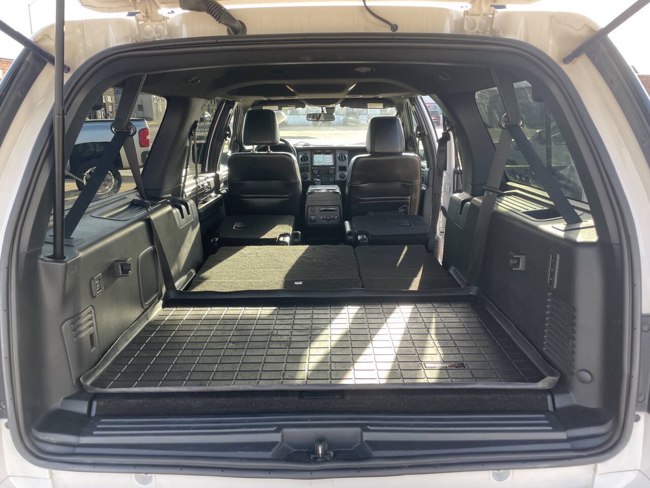 Used 2017 Ford Expedition EL Platinum AWD/4WD image 26