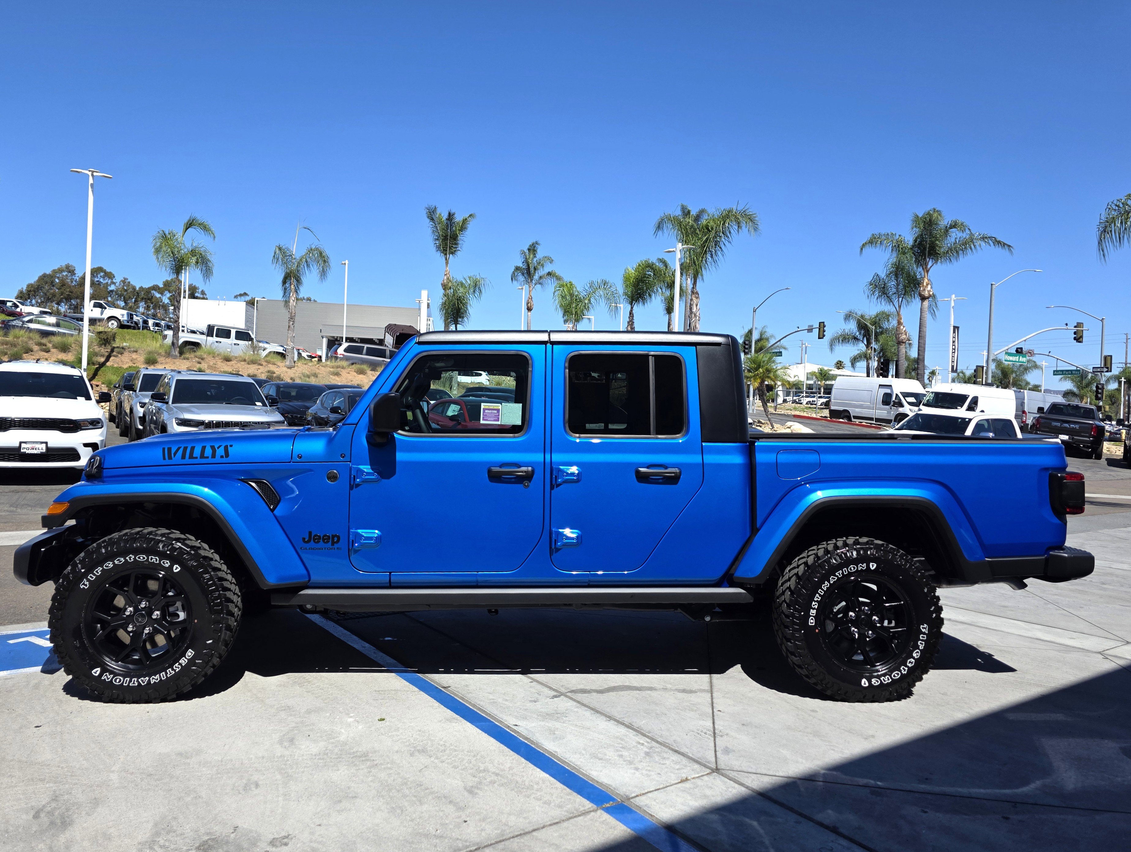 New 2025 Jeep Gladiator Willys image 2
