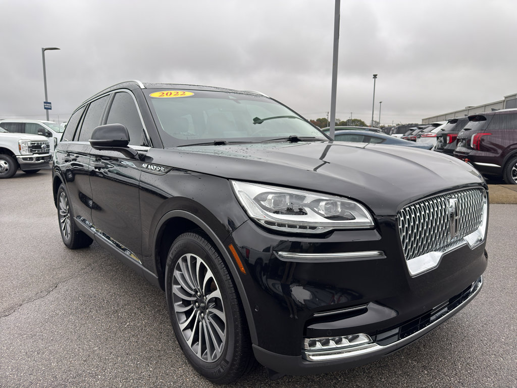 Used 2022 Lincoln Aviator Reserve w/ Equipment Group 201A AWD/4WD image 3