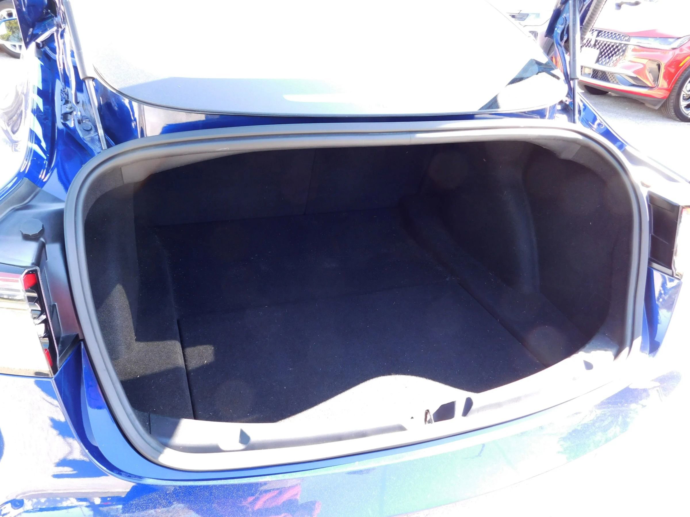 Used 2018 Tesla Model 3 Long Range RWD image 6