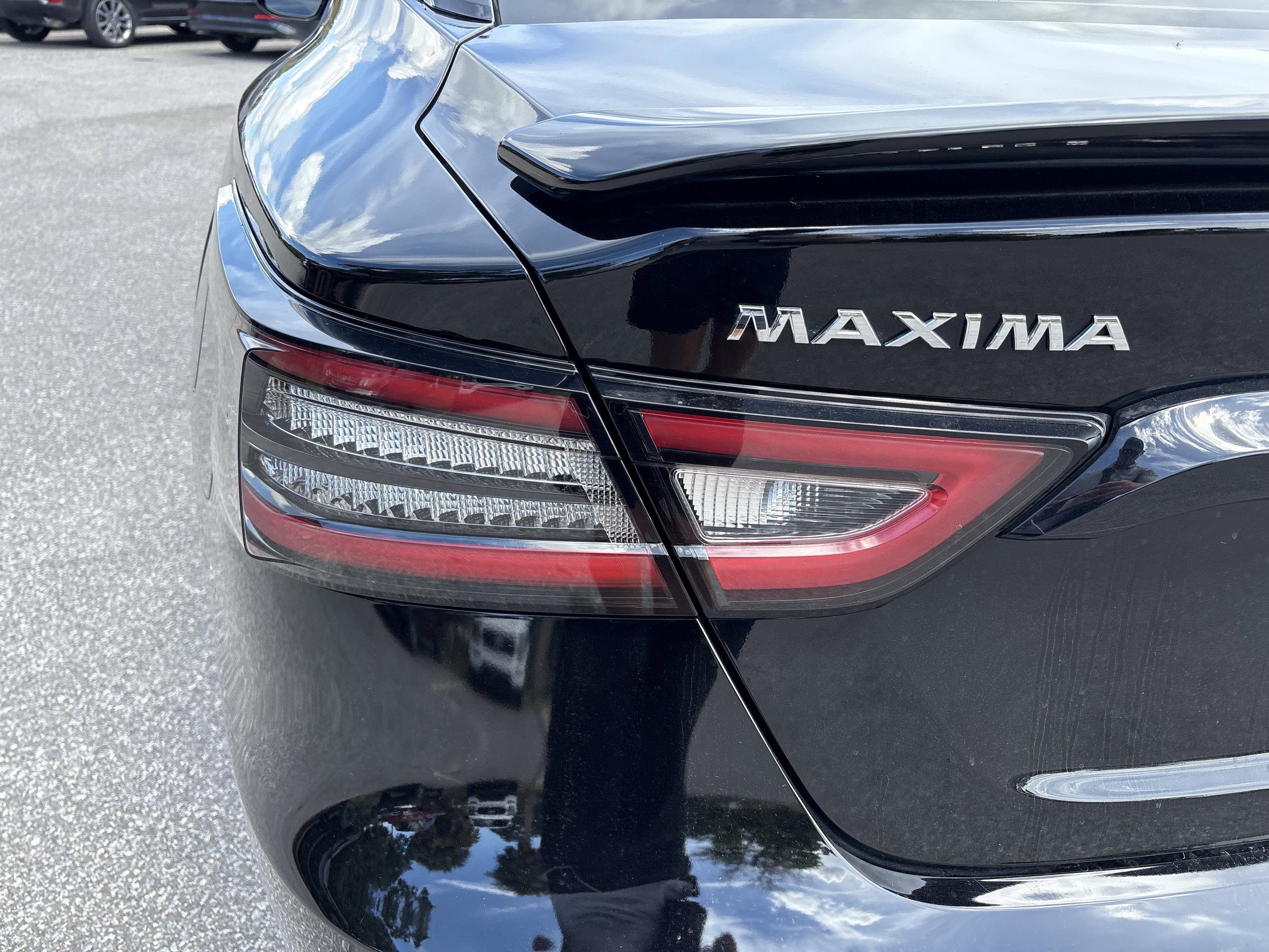 Used 2022 Nissan Maxima SR w/ Sport Mat Group image 11