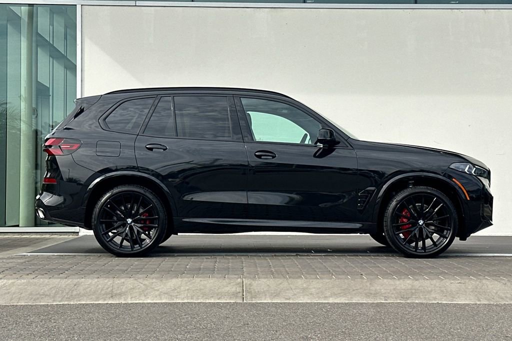 New 2026 BMW X5 sDrive40i w/ M Sport Package RWD image 2