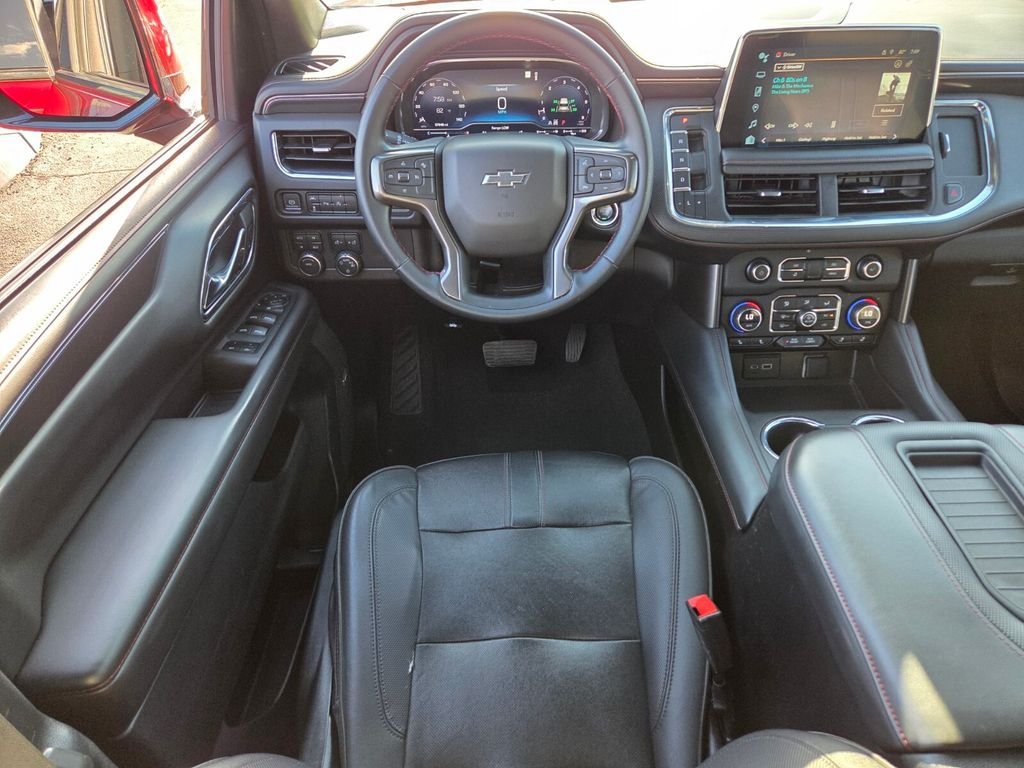 Used 2023 Chevrolet Suburban RST AWD/4WD image 18