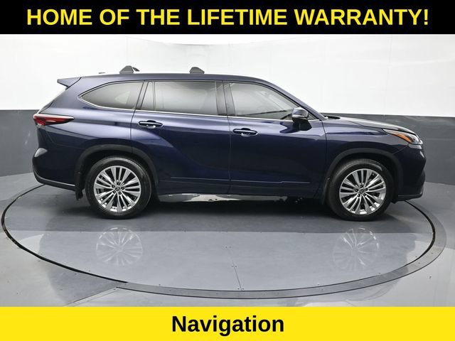 Used 2025 Toyota Highlander Platinum AWD/4WD image 7