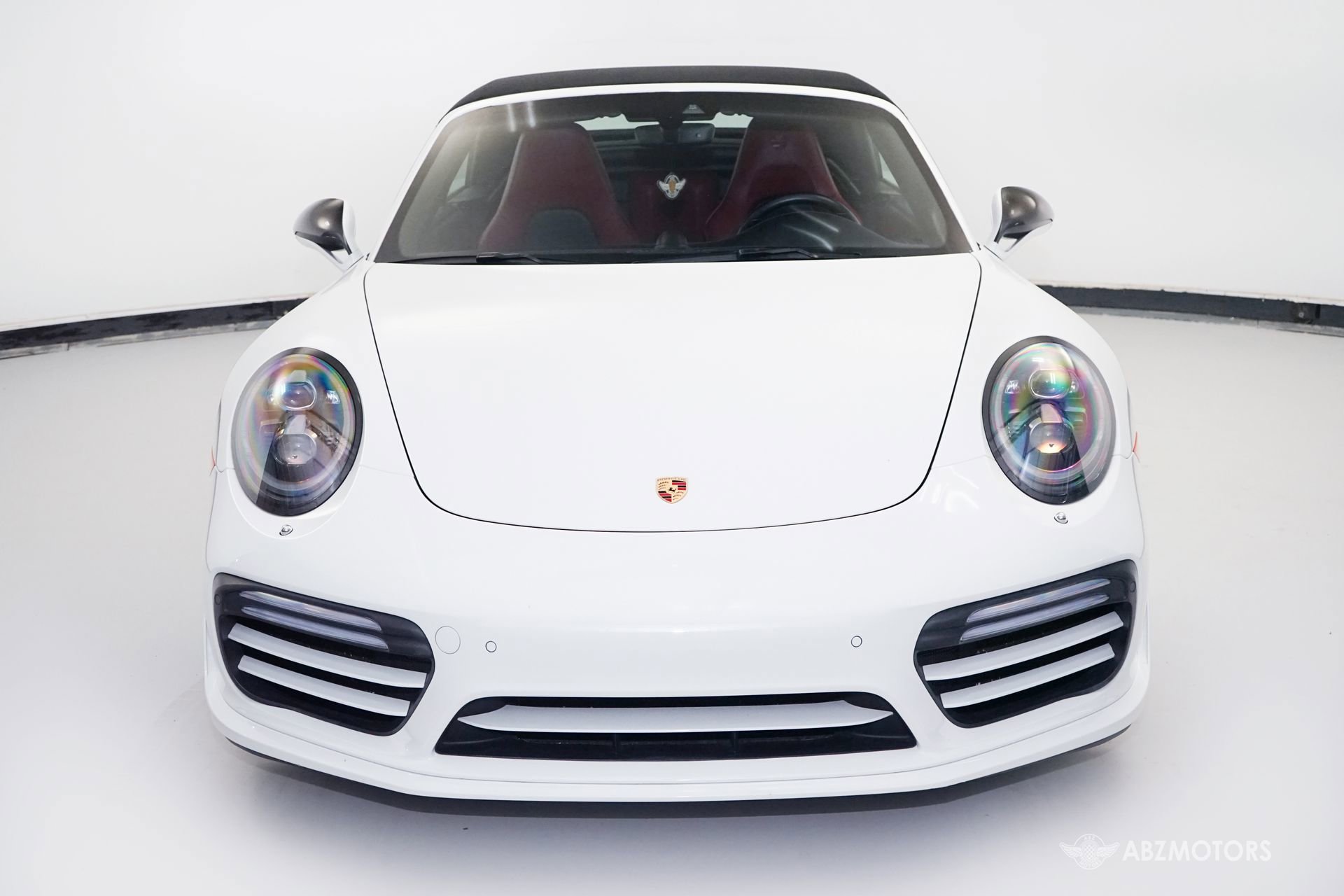 Used 2018 Porsche 911 Turbo S image 3